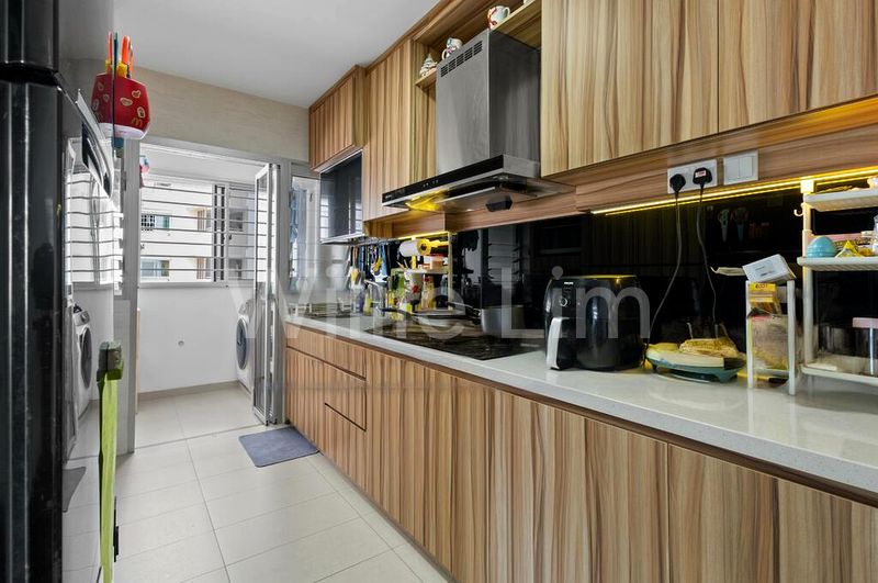 5 Room (5I) HDB for Sale in  461B Bukit Batok West Avenue 8 - Image 7